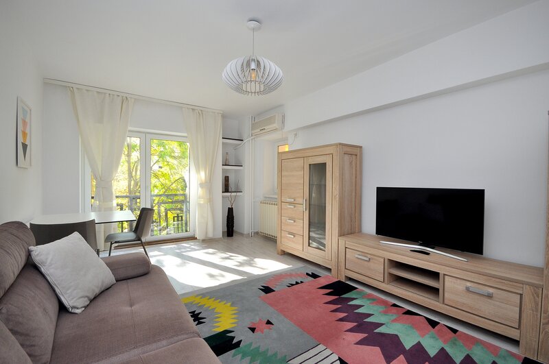 Unirii, Camera de Comert, pasaj Marasesti, inchiriere apartament 2 camere.